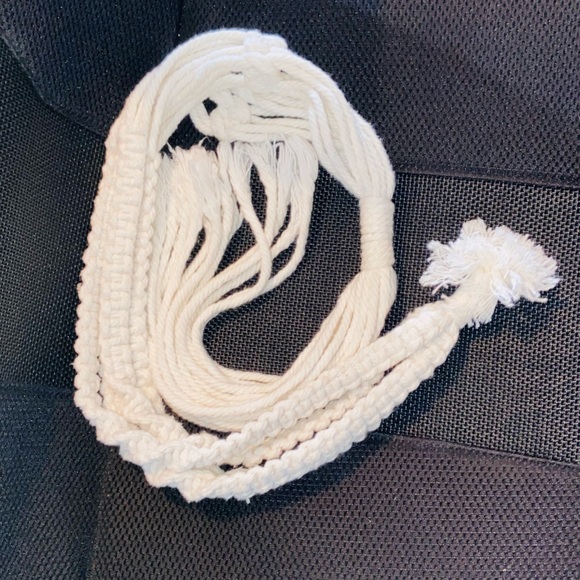 🪴Like New-2 Cream Macrame Pot/Plant Hangers-& 2 One Of A Kind Pottery Planters - Picture 15 of 16